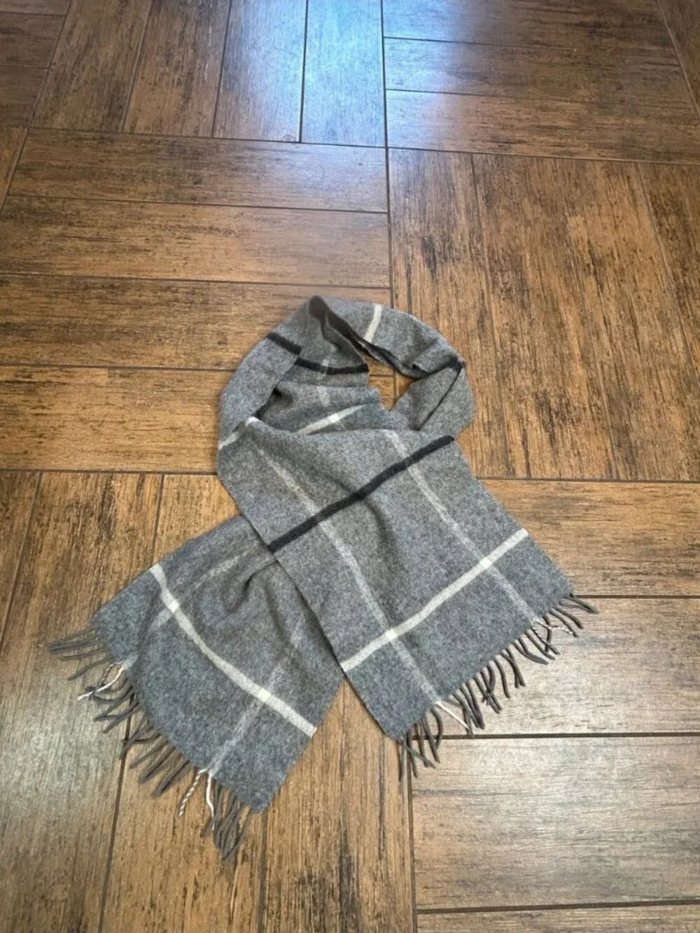 Saks Fifth Avenue Vintage 100% SuperFine Lambswool Gray Windowpane Men's Scarf
